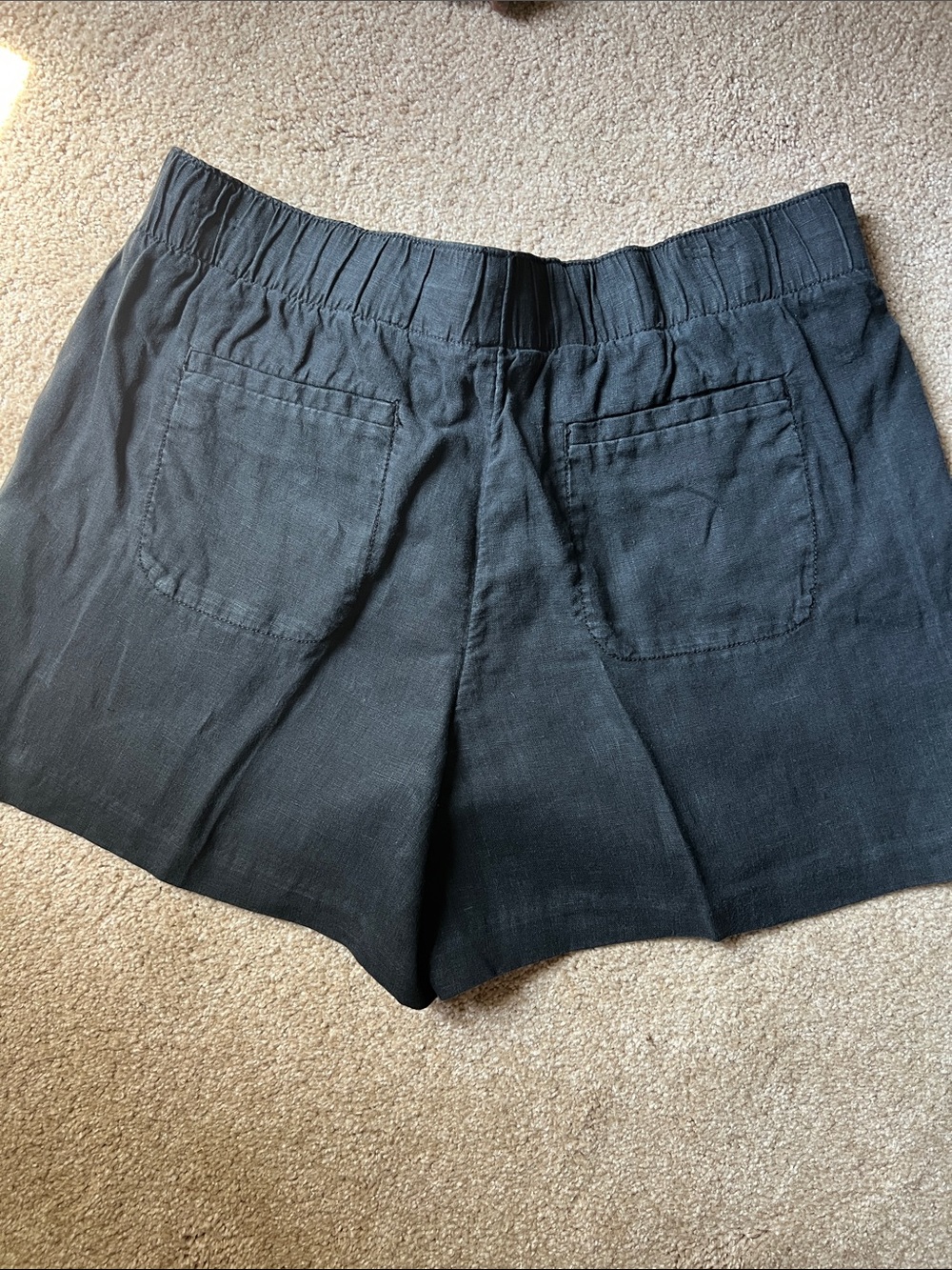 Lilly Pulitzer Black Elastic Waistband Shorts. Medium. - Picture 5 of 7